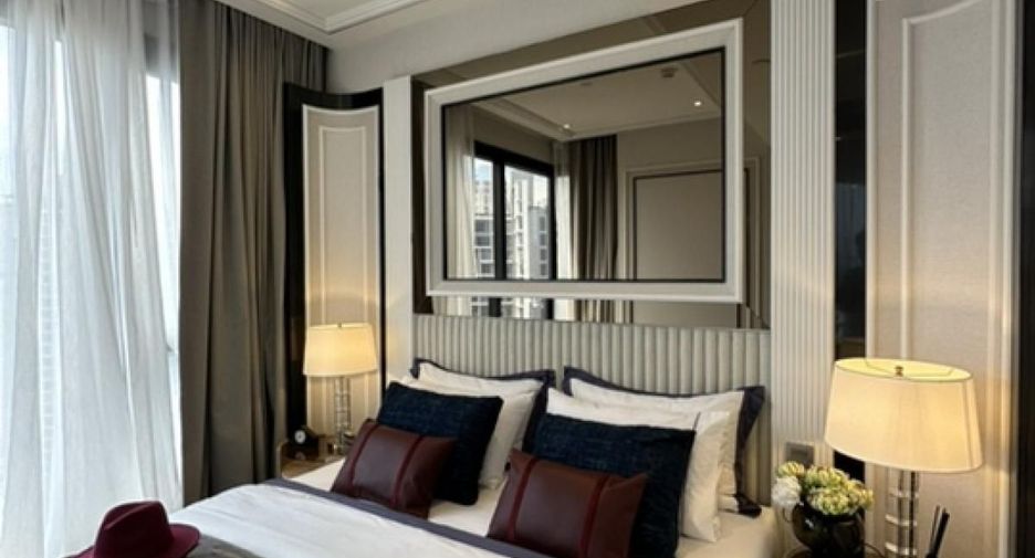 For sale 3 bedrooms condo in Huai Khwang, Bangkok