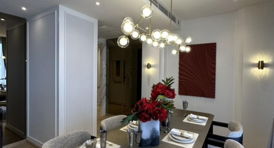 For sale 3 bedrooms condo in Huai Khwang, Bangkok