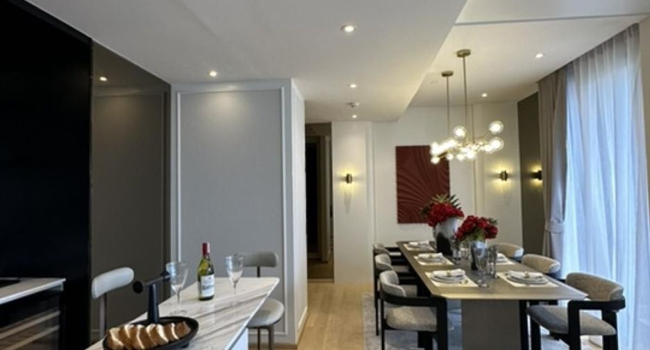 For sale 3 bedrooms condo in Huai Khwang, Bangkok