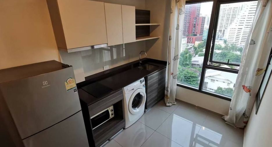 For sale 1 Beds condo in Phaya Thai, Bangkok