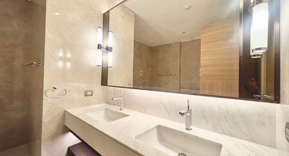 For sale and for rent 2 bedrooms condo in Pathum Wan, Bangkok