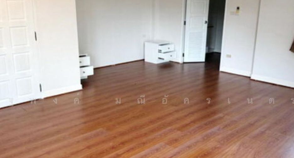 For rent 3 bedrooms house in Khan Na Yao, Bangkok