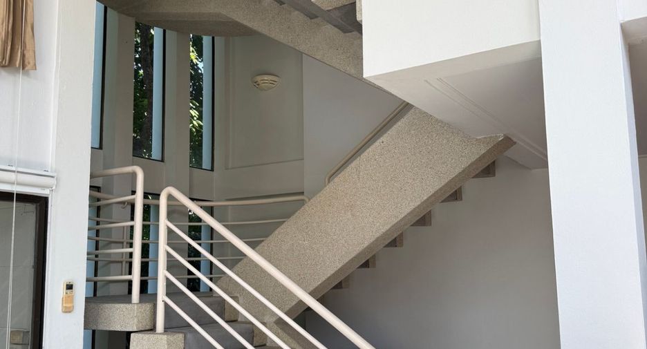 For rent 3 bedrooms house in Khan Na Yao, Bangkok
