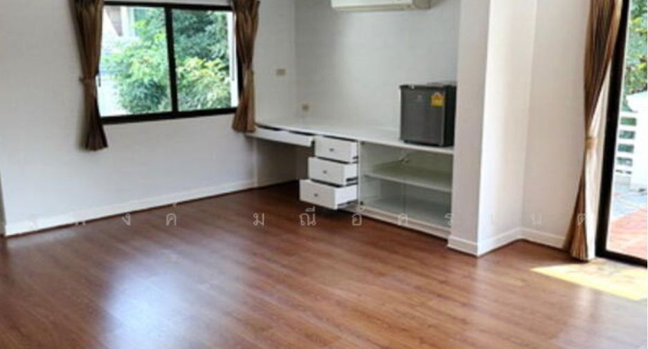 For rent 3 bedrooms house in Khan Na Yao, Bangkok
