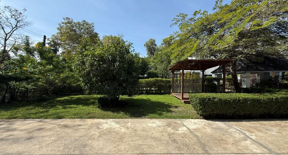 For rent 3 bedrooms house in Khan Na Yao, Bangkok