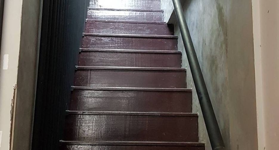 Casa adosada en venta de 3 habitaciones en Bang Na, Bangkok
