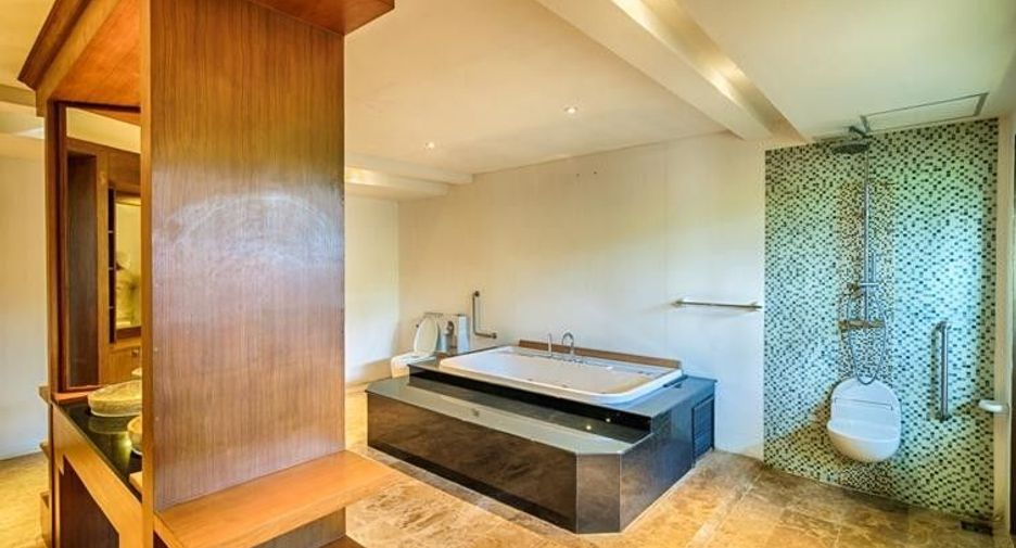 For sale 4 bedrooms villa in Takua Pa, Phang Nga