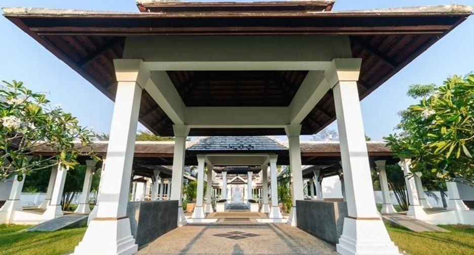 For sale 4 bedrooms villa in Takua Pa, Phang Nga