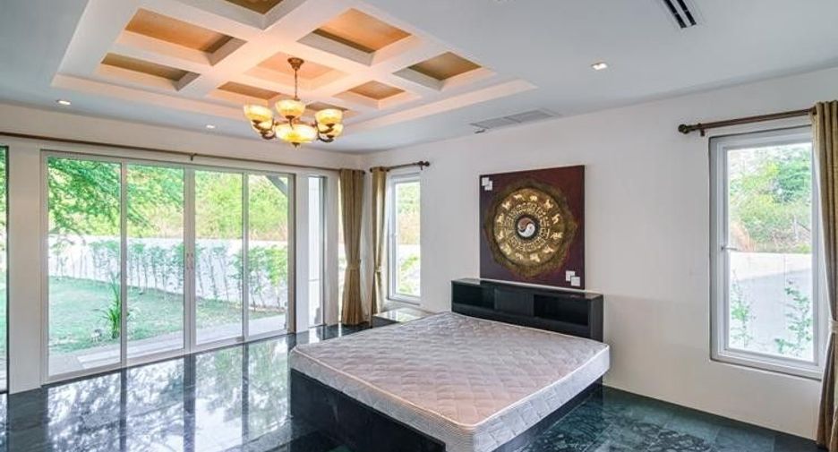 For sale 4 bedrooms villa in Takua Pa, Phang Nga
