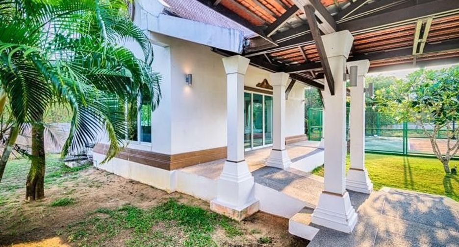 For sale 4 bedrooms villa in Takua Pa, Phang Nga