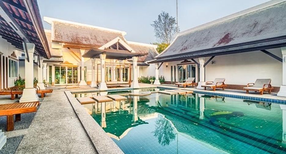 For sale 4 bedrooms villa in Takua Pa, Phang Nga
