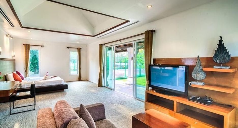 For sale 4 bedrooms villa in Takua Pa, Phang Nga