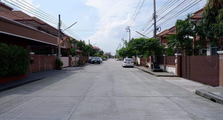 Casa en venta de 3 habitaciones en Bang Phli, Samut Prakan