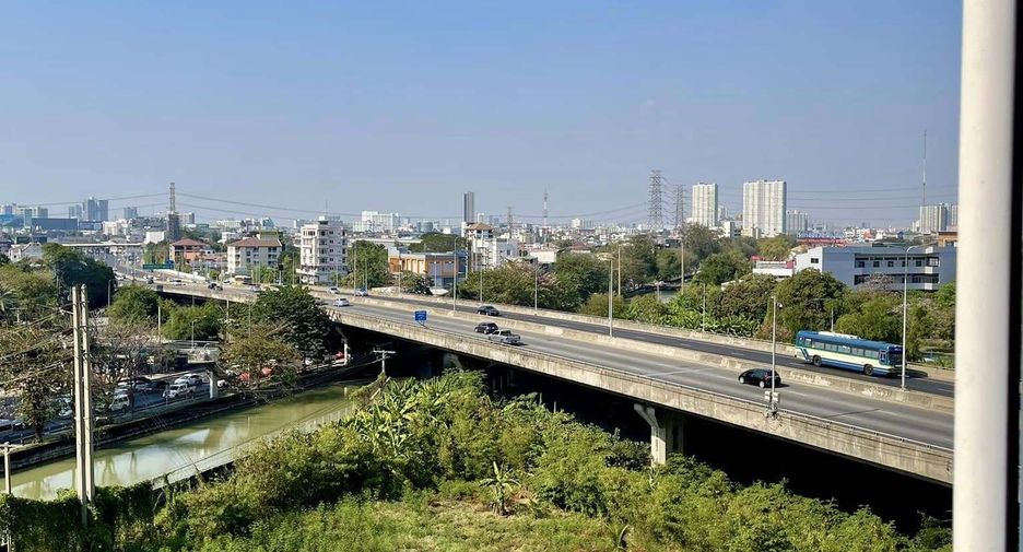 For rent 2 bedrooms condo in Chatuchak, Bangkok