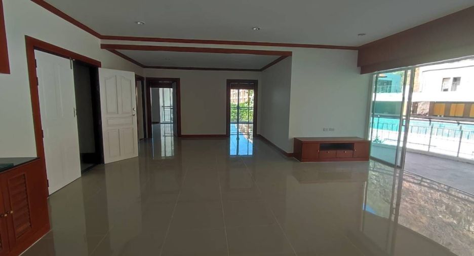 For sale 2 bedrooms condo in Mueang Phuket, Phuket