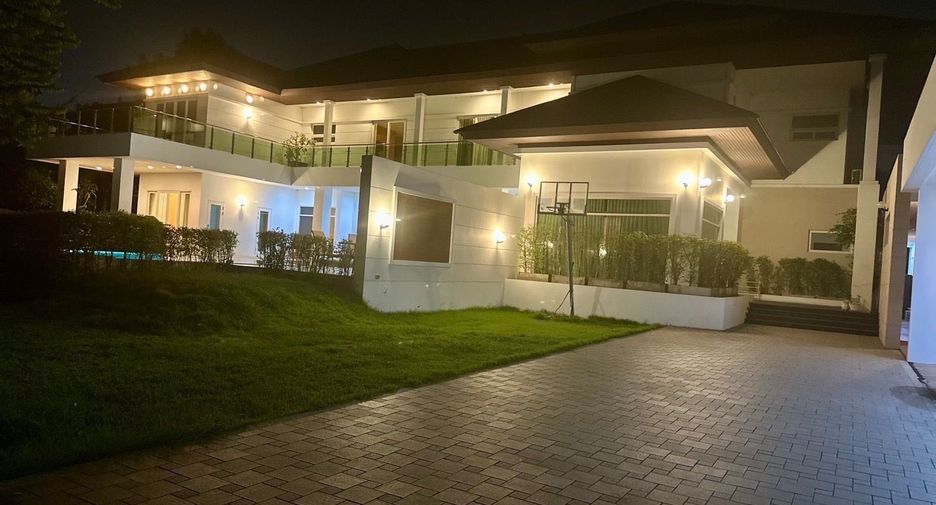For sale and for rent 7 bedrooms villa in Bang Phli, Samut Prakan