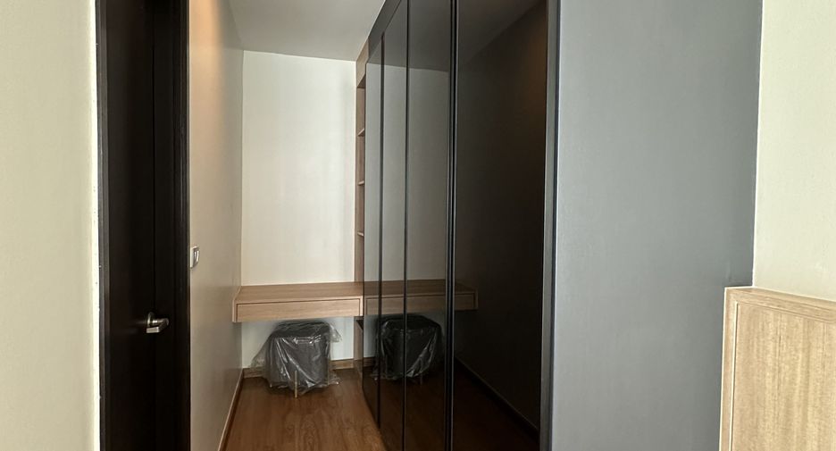 À louer 3 chambres condo à Khlong Toei, Bangkok