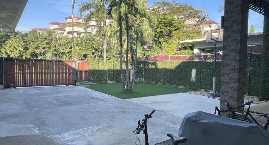 For rent 3 bedrooms villa in Kathu, Phuket