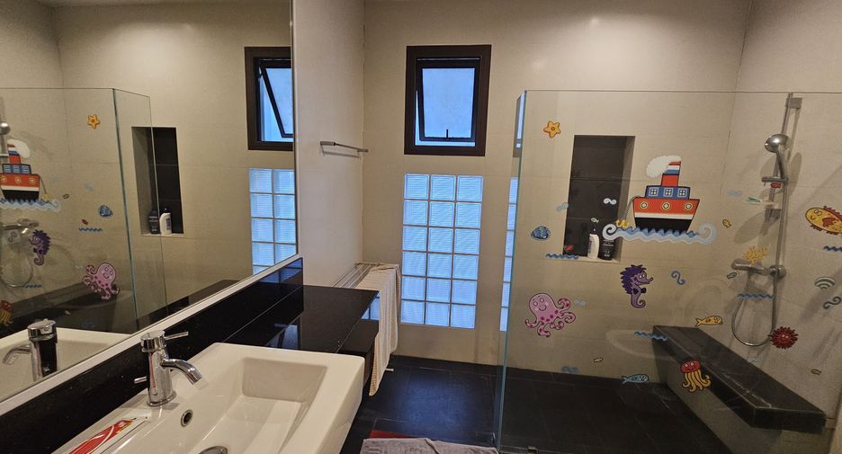 For rent 3 bedrooms villa in Kathu, Phuket