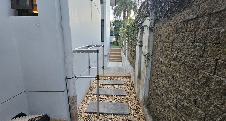 For rent 3 bedrooms villa in Kathu, Phuket