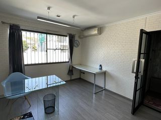 Casa adosada en venta de 3 habitaciones en Lat Phrao, Bangkok