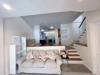 For rent 3 bedrooms townhouse in Bang Na, Bangkok
