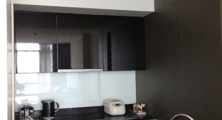 À vendre 1 chambre condo à Sathon, Bangkok
