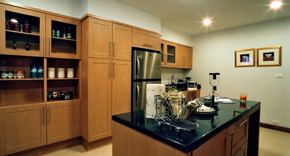 Apartamento en alquiler de 4 habitaciones en Watthana, Bangkok