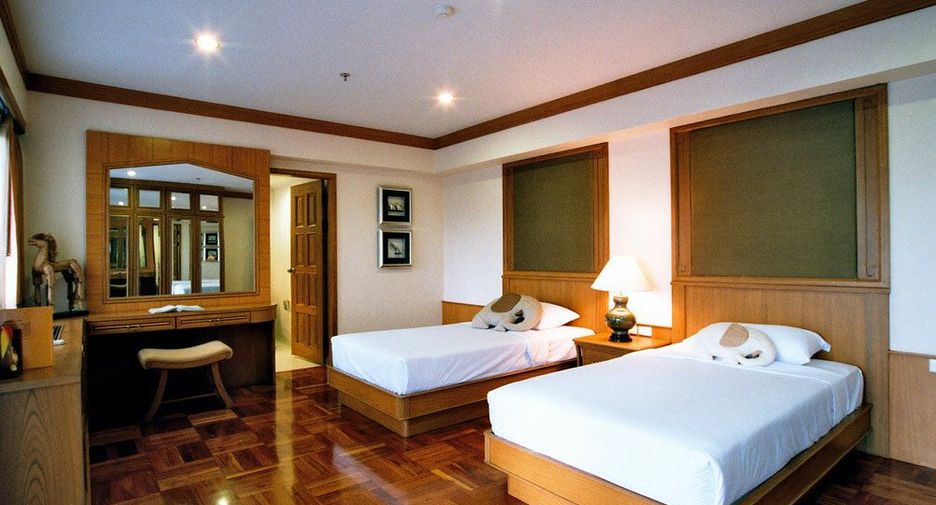 Apartamento en alquiler de 4 habitaciones en Watthana, Bangkok