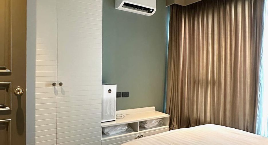 For rent 4 bedrooms condo in Watthana, Bangkok