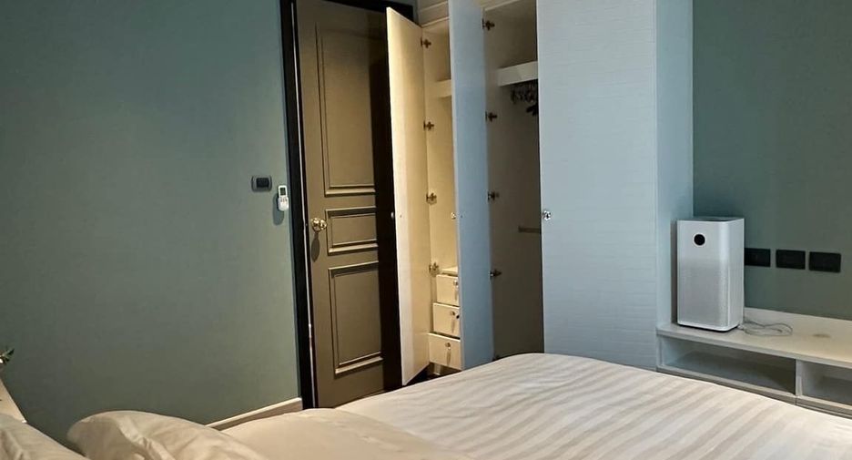 For rent 4 bedrooms condo in Watthana, Bangkok
