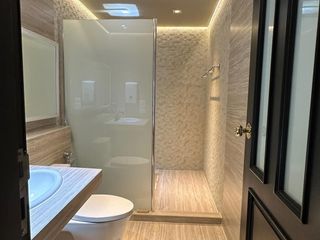 For rent 4 ベッドルーム condo in Watthana, Bangkok