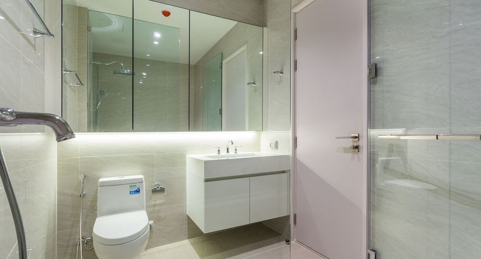 Wohnung zur Miete mit 1 Zimmer in Pathum Wan, Bangkok