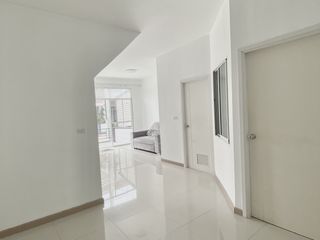 For sale 4 bedrooms townhouse in Bang Khun Thian, Bangkok