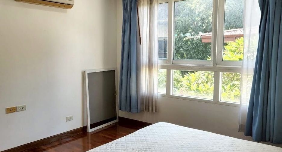 For sale and for rent 3 bedrooms condo in Watthana, Bangkok