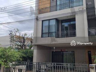 Продажа 3 спальни таунхаус в Phra Pradaeng, Самутпракан