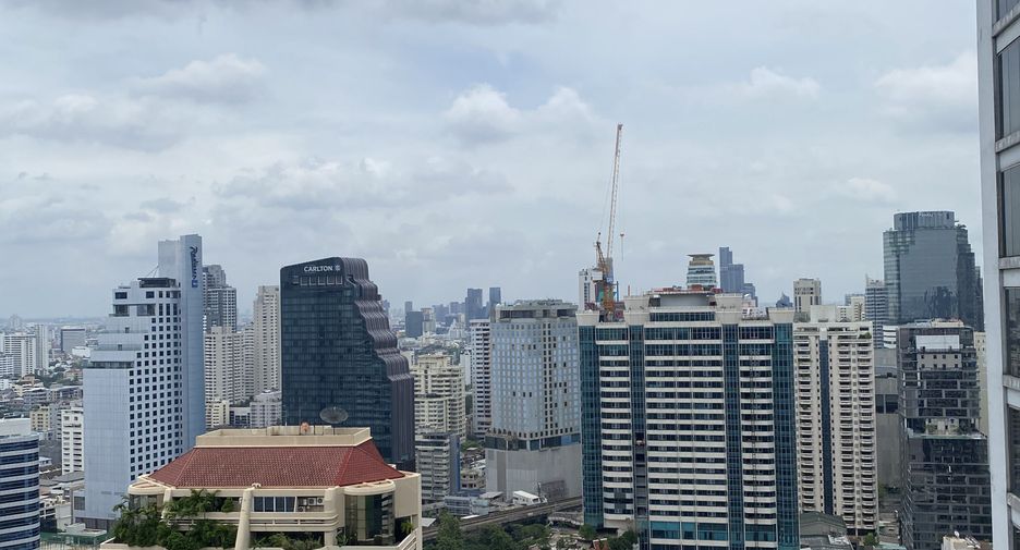 For sale 2 bedrooms condo in Khlong Toei, Bangkok