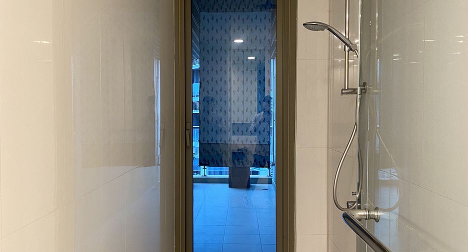 For sale 2 bedrooms condo in Khlong Toei, Bangkok