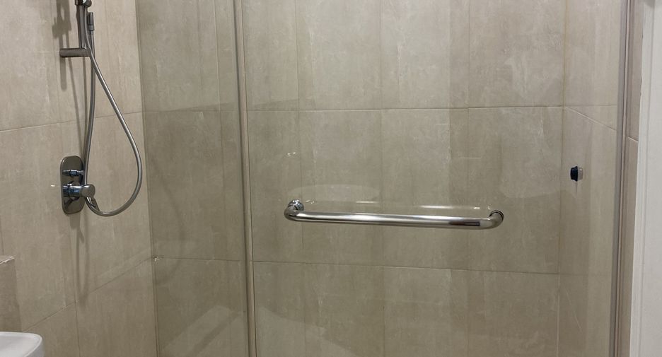 For sale 2 bedrooms condo in Khlong Toei, Bangkok