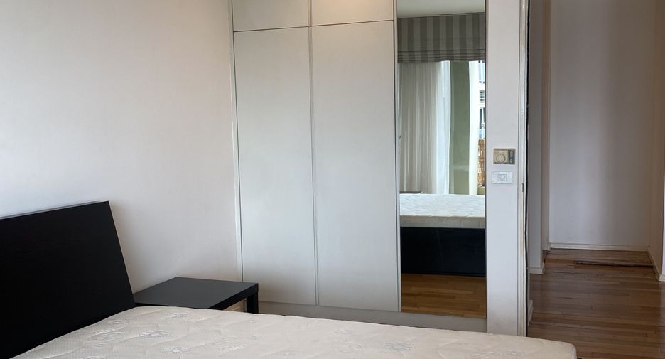 For sale 2 bedrooms condo in Khlong Toei, Bangkok