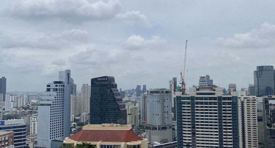For sale 2 bedrooms condo in Khlong Toei, Bangkok