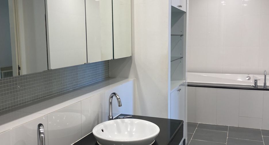 For sale 2 bedrooms condo in Khlong Toei, Bangkok