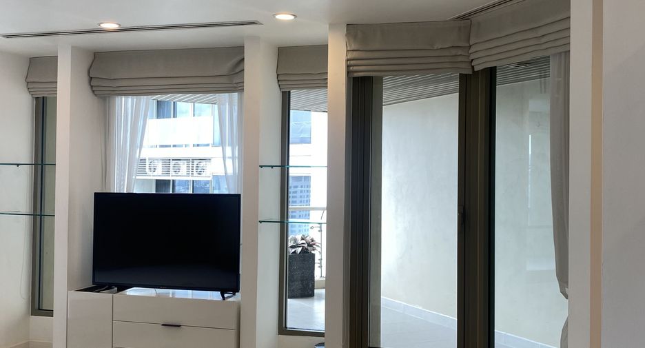 For sale 2 bedrooms condo in Khlong Toei, Bangkok