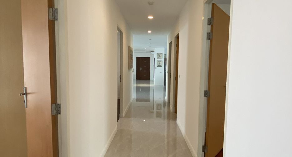 Apartment zur Miete mit 4 Zimmer in Watthana, Bangkok