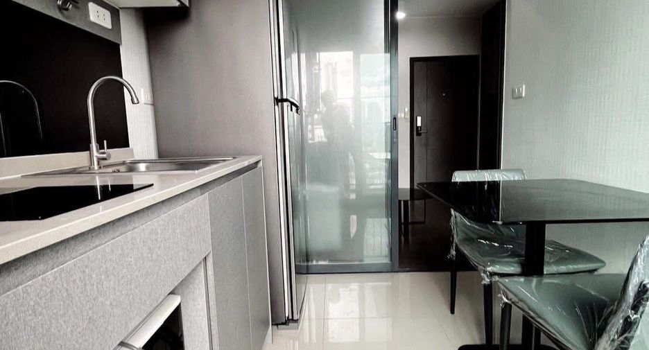 For rent 1 bed condo in Phra Khanong, Bangkok