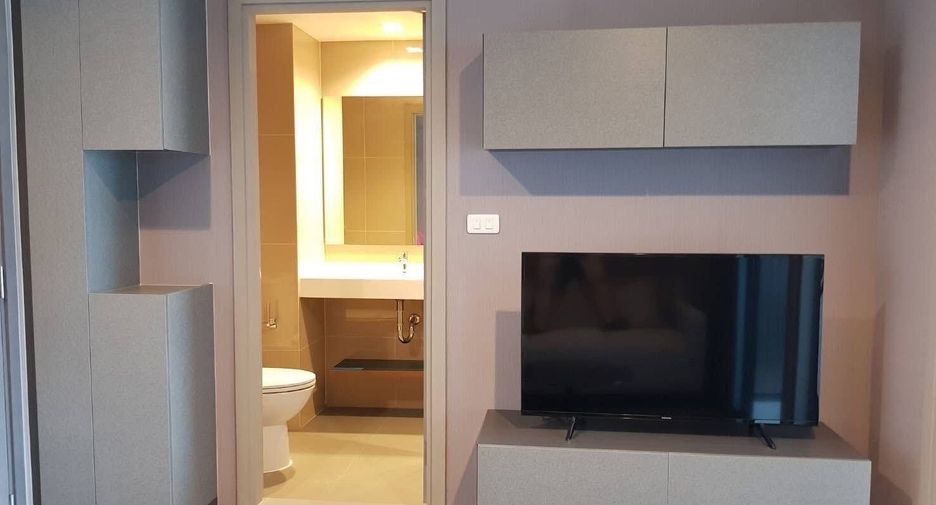 For rent 1 bed condo in Phra Khanong, Bangkok