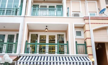 For rent 4 bedrooms house in Lat Phrao, Bangkok