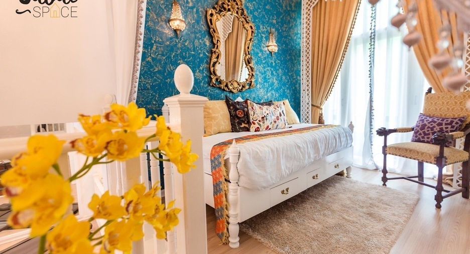 For rent 4 bedrooms house in Lat Phrao, Bangkok