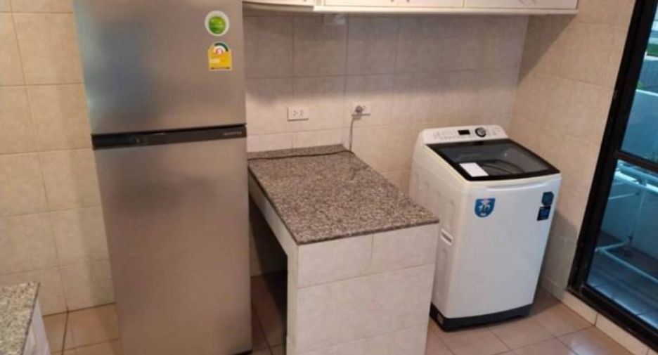 For rent 2 bedrooms condo in Sathon, Bangkok