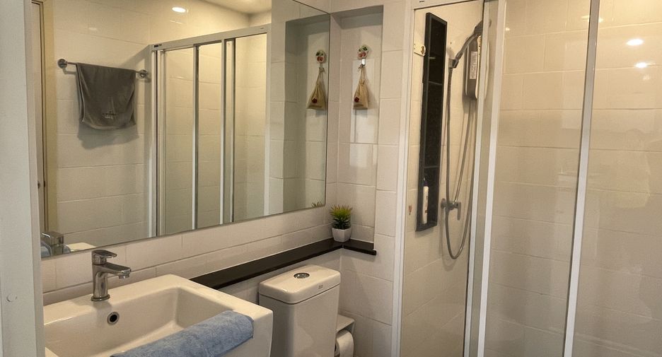 For rent 2 bedrooms condo in Bang Kho Laem, Bangkok